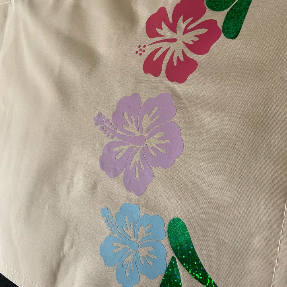 “Hummingbird” table runner 🌸🌺 - Picture 2 of 7